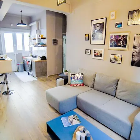 Apartment D16 - 5' Mins To Petralona Metro